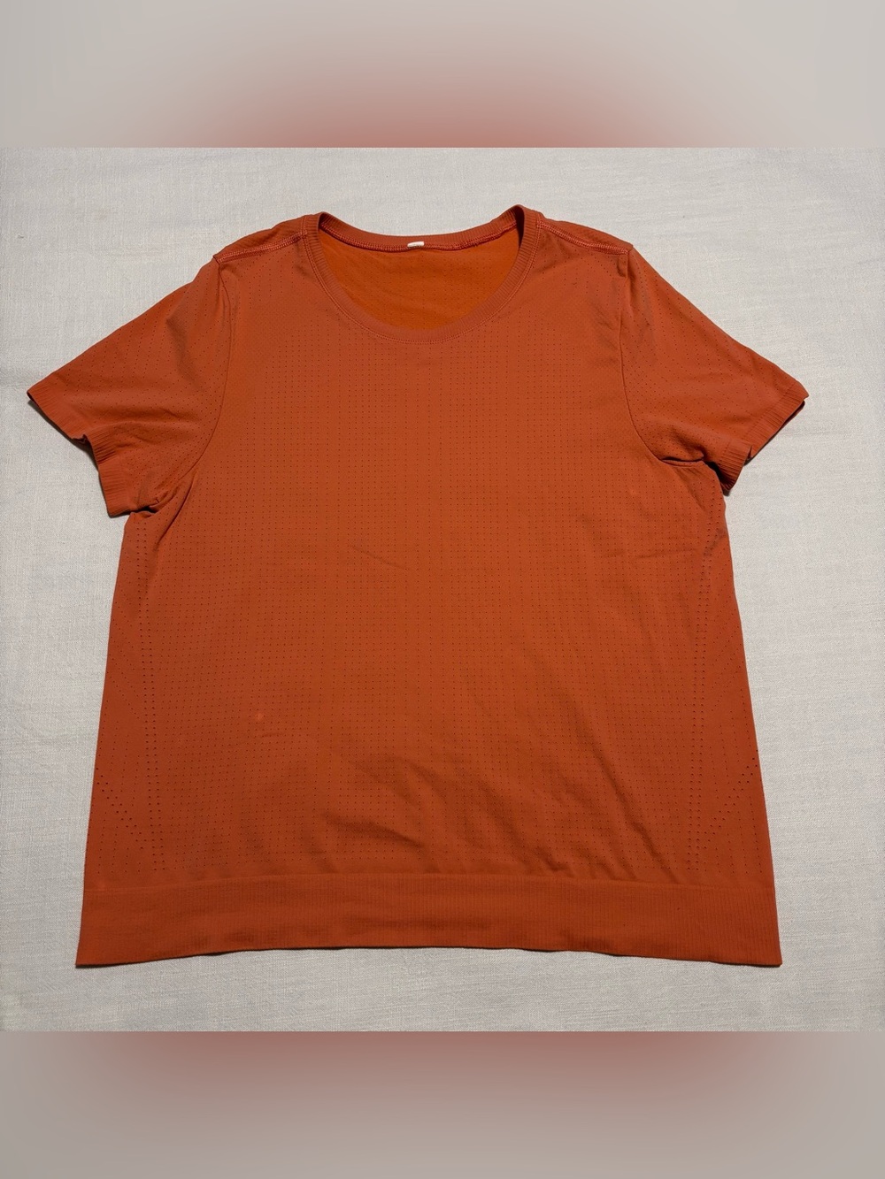 Athleta In Motion Seamless Crew Neck Tee | Coral/Orange | Size Large